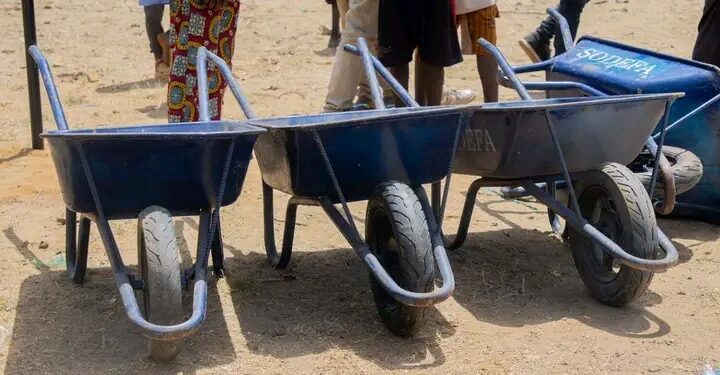 🇬🇳Agriculture Remise officielle d’équipements aux salicultrices de Base Guinée