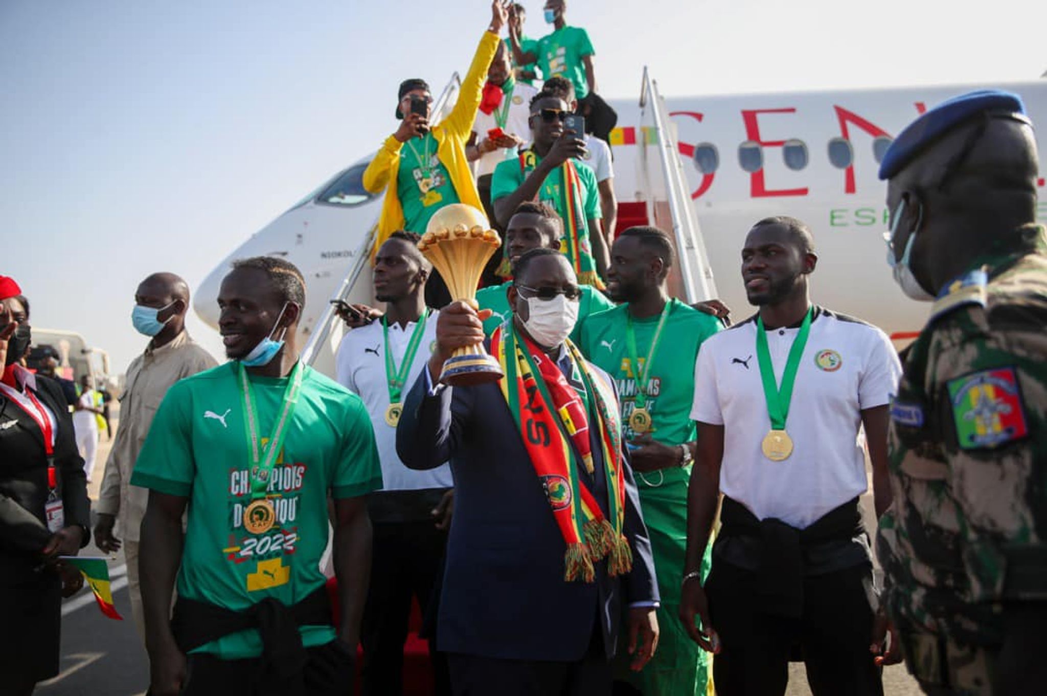POLYCOPIÉ - Le Sénégal a accordé des primes et des lots de terrain aux membres de son équipe nationale de football, qui a remporté, pour la première fois de son histoire, la Coupe d'Afrique des nations (CAN). Foto: Présidence du Sénégal/Photo de presse/dpa