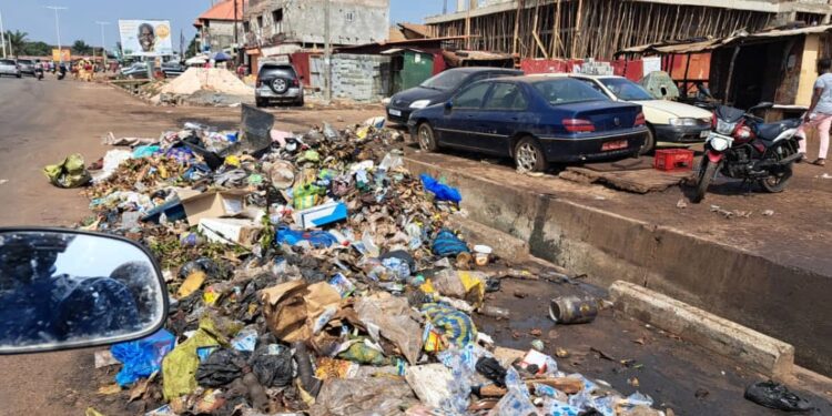 Conakry–Matoto intensifie la lutte contre l’insalubrité : Mobilisation générale pour une commune propre