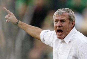 Real Betis new coach Luis Fernandez of France gestures during their Spanish First Division soccer match against Celta Vigo in Seville