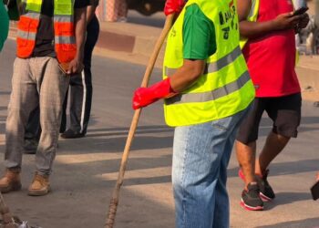 Assainissement à Conakry : Les femmes balayeuses reçues par le maire de Matoto