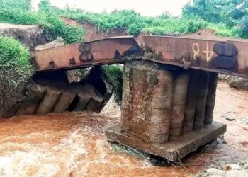 Inondations à Conakry et environs : Le pont reliant Bentourayah village à Friguiady coupé…