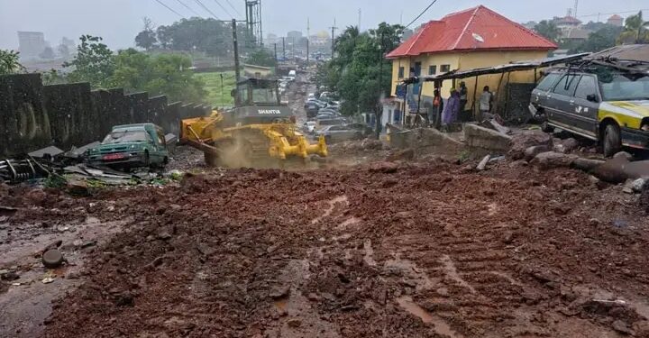 Conakry : Lancement des travaux d&rsquo;aménagement de la voie d&rsquo;accès d’une longueur de 700 mètres linéaires à Bambeto