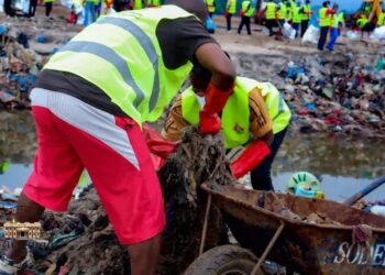 Conakry : Mobilisation pour l&rsquo;assainissement des places dans la commune de Dixinn