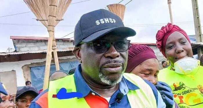 Conakry/Assainissement : Le maire de Matoto salue une initiative citoyenne exemplaire