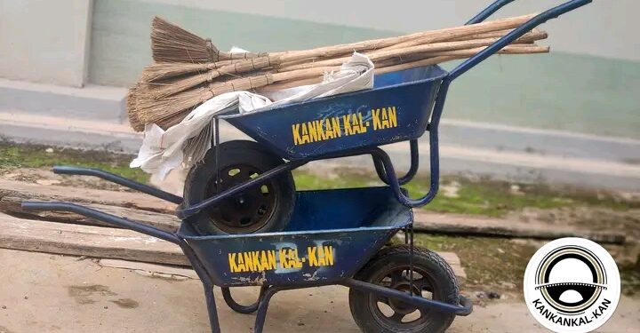 Guinée – Kankan : Des kits d’assainissement remis aux femmes balayeuses de la Grande Mosquée