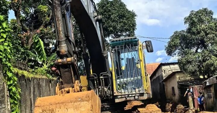 Eau potable en Guinée : Visite de terrain à Gbessia après des perturbations majeures