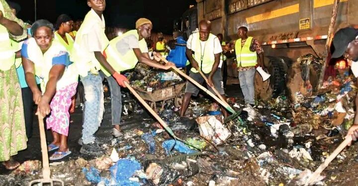 Conakry se mobilise : Opération d’assainissement et de sensibilisation à la Tannerie