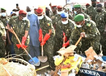 Conakry : Journée nationale d’assainissement marquée par une mobilisation exceptionnelle