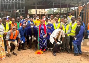Guinée : Journée de propreté et de responsabilité au Laboratoire National de la Géologie