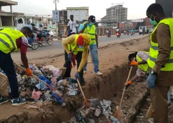 Conakry : Deux ONG s’allient pour assainir l’axe Tannerie – Yimbayah