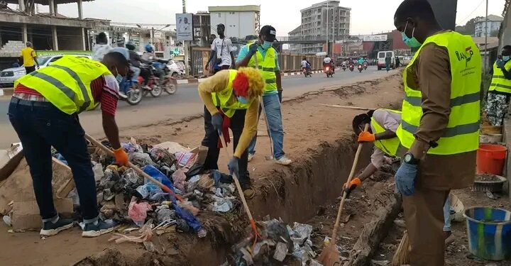 Conakry : Deux ONG s’allient pour assainir l’axe Tannerie – Yimbayah