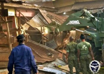 Opération de déguerpissement à Conakry : La Police Nationale en action au marché de Matoto