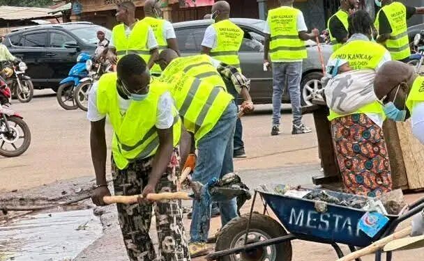 🇬🇳Journée d’assainissement à Kankan : Quand le slogan devient réalité