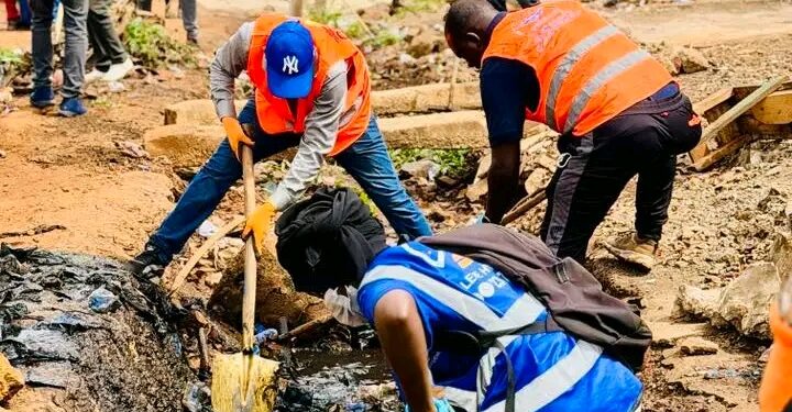 🇬🇳Lambanyi : Une mobilisation citoyenne contre l’insalubrité