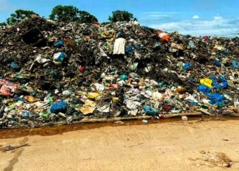 🇬🇳Conakry Ville Propre : Les 12 maires s’engagent pour une gestion performante des déchets