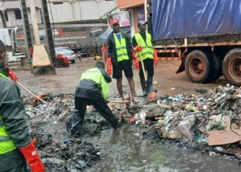 🇬🇳Commune de Matam : Mamaïssata Avaria satisfaite des opérations d’assainissement à Boussoura