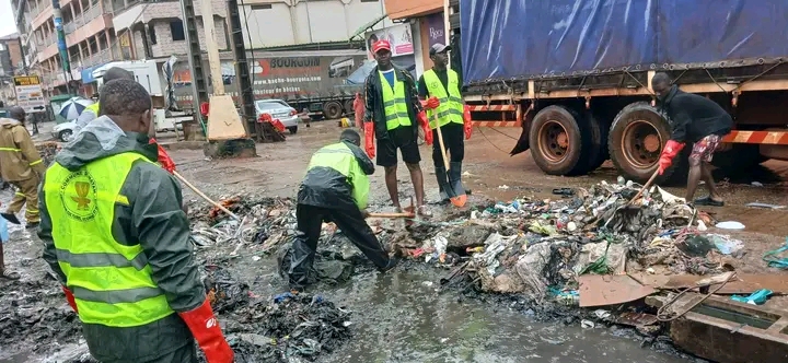 🇬🇳Commune de Matam : Mamaïssata Avaria satisfaite des opérations d’assainissement à Boussoura