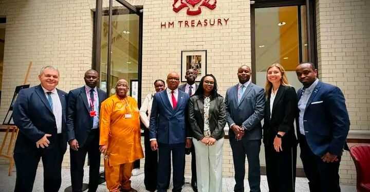 Londres : La Guinée séduit les investisseurs internationaux