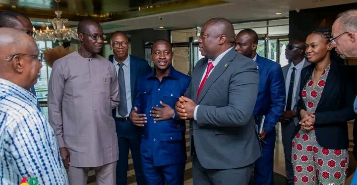 🇬🇳Protection de la biodiversité marine : Le ministre de l&rsquo;Environnement mobilise les députés autour de l’Accord mondial « BBNJ »