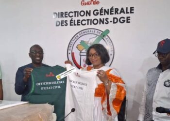 Modernisation de l’état civil : La DGE remet des gilets et t-shirts à l’ONECI