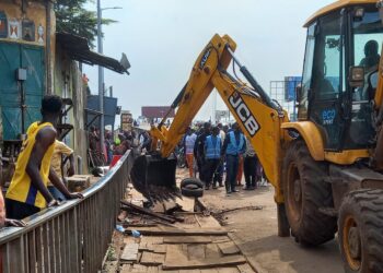 Conakry : La Transversale 1 fait peau neuve après une vaste opération d’assainissement