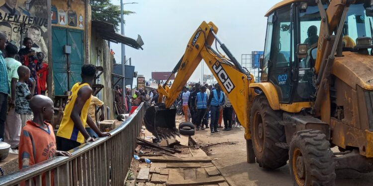 Conakry : La Transversale 1 fait peau neuve après une vaste opération d’assainissement