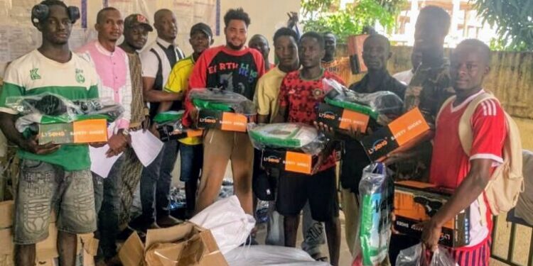 🇬🇳Gbessia : Le service d’assainissement renforcé en équipements de protection