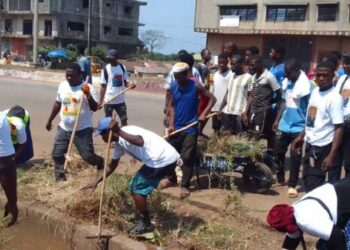 Conakry : Mobilisation citoyenne à Gbéssia pour assainir la route Le Prince