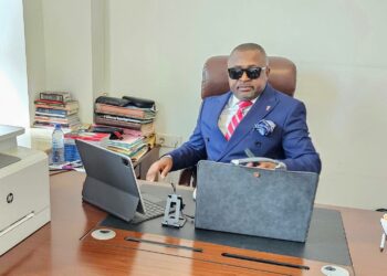 Cameroun : Dr David Makongo dénonce un « système verrouillé » et soutient la décision d’Issa Tchiroma de ne pas saisir la Cour constitutionnelle