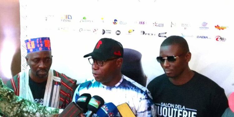 Conakry : La deuxième édition du Salon de la bijouterie guinéenne officiellement lancée