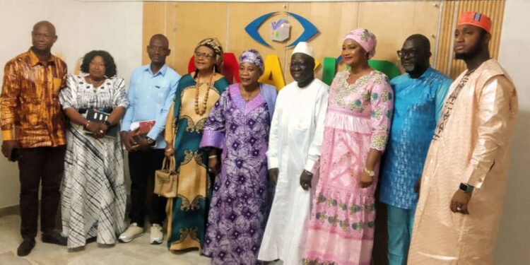 Présidentielle 2025 : L’ONASUR reçoit Hadja Makalé Camara, candidate du parti FAN