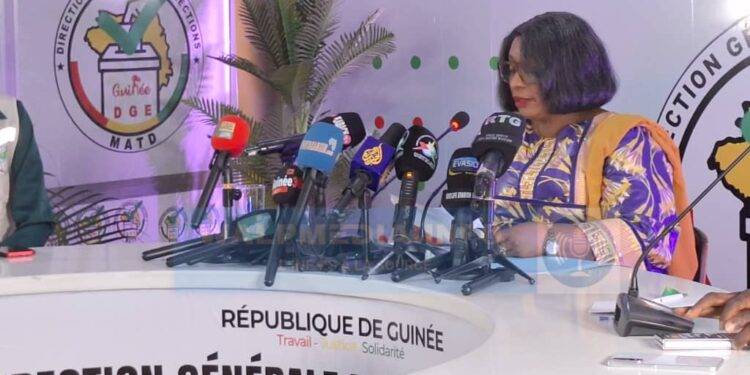 Résultats provisoires de l’élection présidentielle : Mamadi Doumbouya en tête, Yéro Baldé deuxième dans plusieurs circonscriptions.