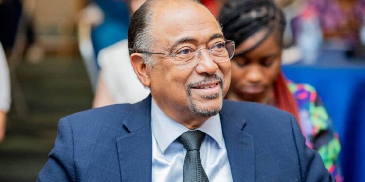 Cotonou accueille les Awards du REMAPSEN : Dr Michel Sidibé appelle à transformer l’indignation en action