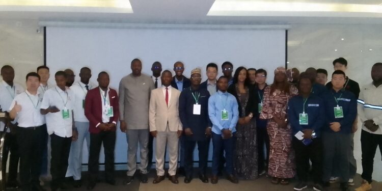 🇬🇳Conakry : Coup d’envoi de la première édition du Salon de la Logistique et de l’Automobile