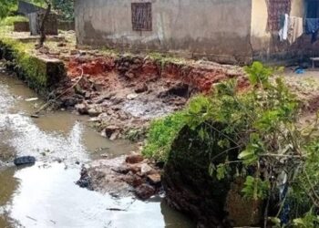 Guinée / Kindia sous les eaux : Deux disparus et de lourds dégâts à Sambayah
