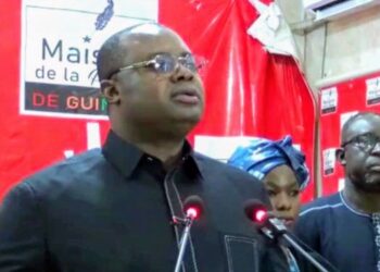 « Cette nouvelle constitution, elle est bonne pour la Guinée », precise l&rsquo;ancien Premier Ministre, Dr Bernard GOUMOU