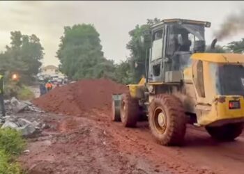 Guinée : Pose de la 1ère pierre des travaux de construction de la route Kankan-Kérouané-Beyla