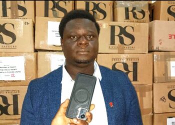 🇬🇳Guinée : Le COBIAC offre une centaine de cartons de livres au CELPAC